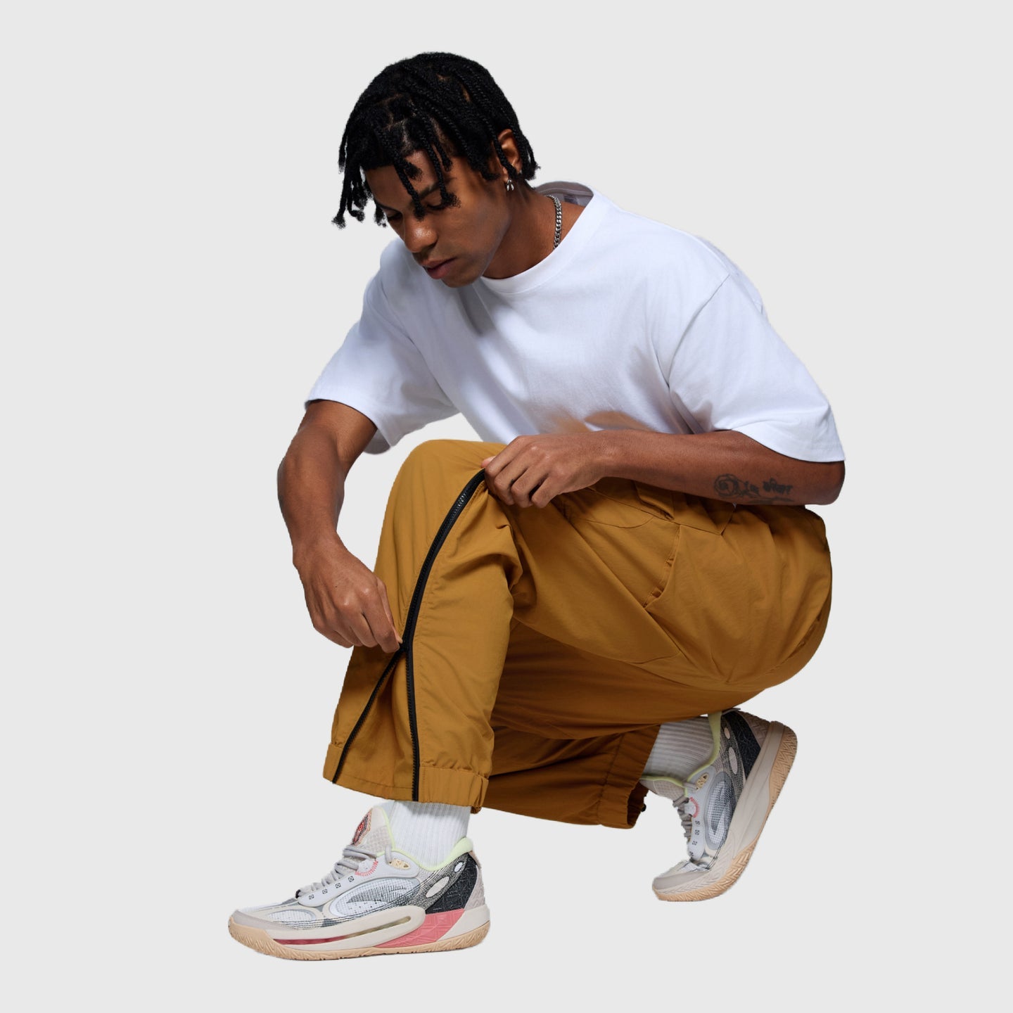 ANTA Hélà Woven Track Pants | Nuevo ✨ | Más Vendido
