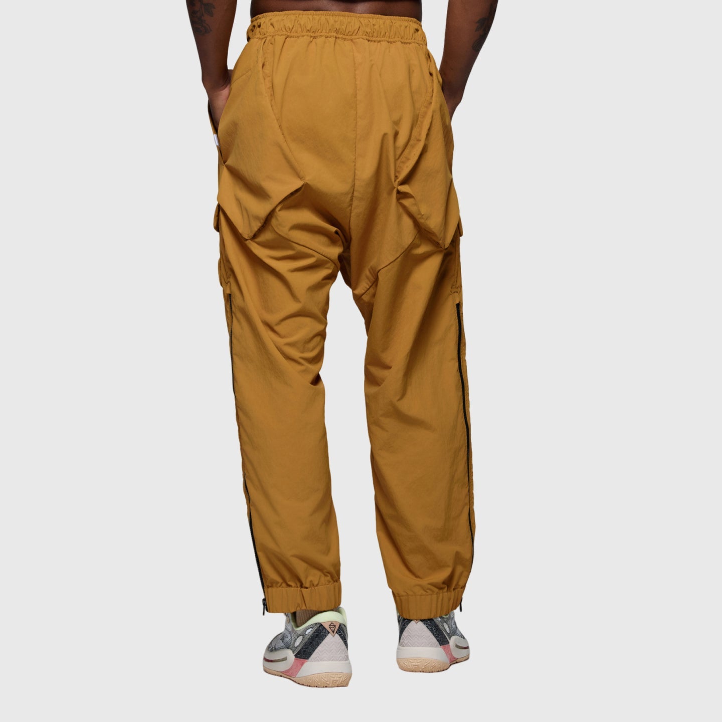 ANTA Hélà Woven Track Pants | Nuevo ✨ | Más Vendido