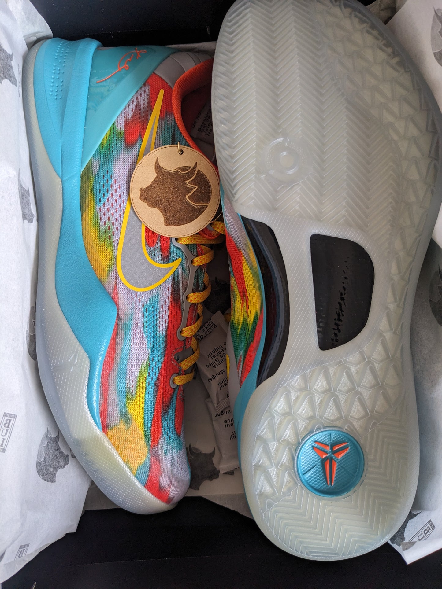 KOBE 8 "VENICE BEACH" (EXCLUSIVE)