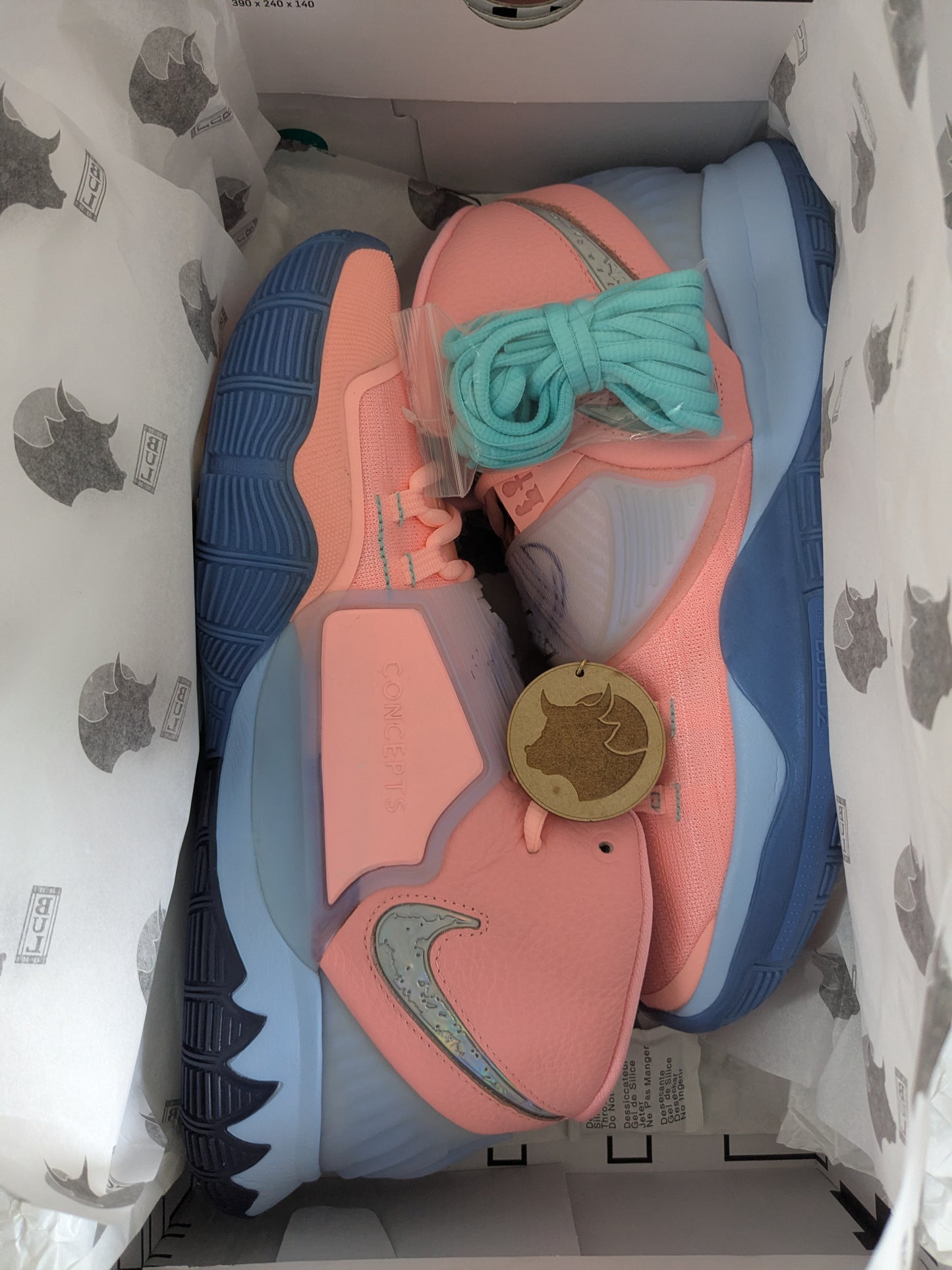 Kyrie 6 "Concepts" | (EXCLUSIVE)