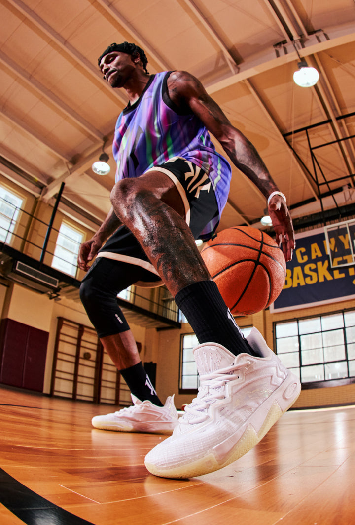 Kai 2  "White
Phantom" | (RARO)