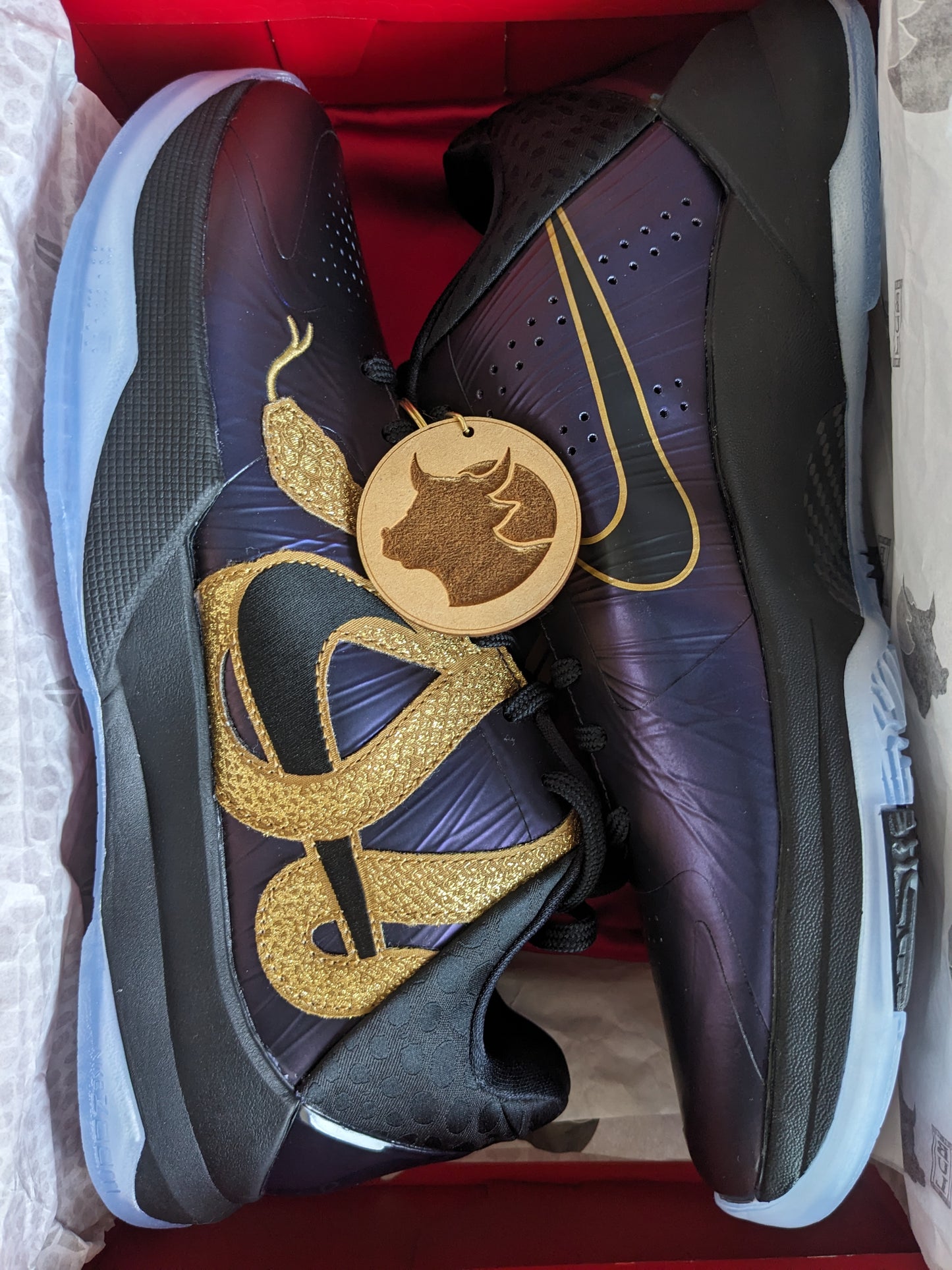 KOBE 5 "YEAR OF MAMBA" (EXCLUSIVE)